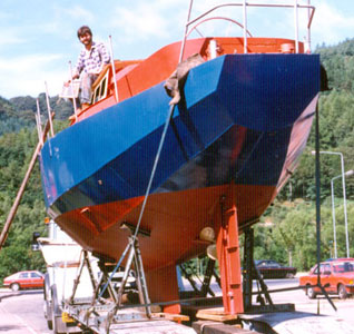 Laszlo Lipot load his boat on a low loader
